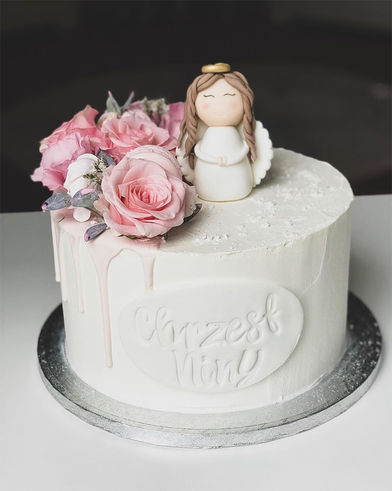 Torta de niña decorada sencilla Bautizo con angelito y rosas